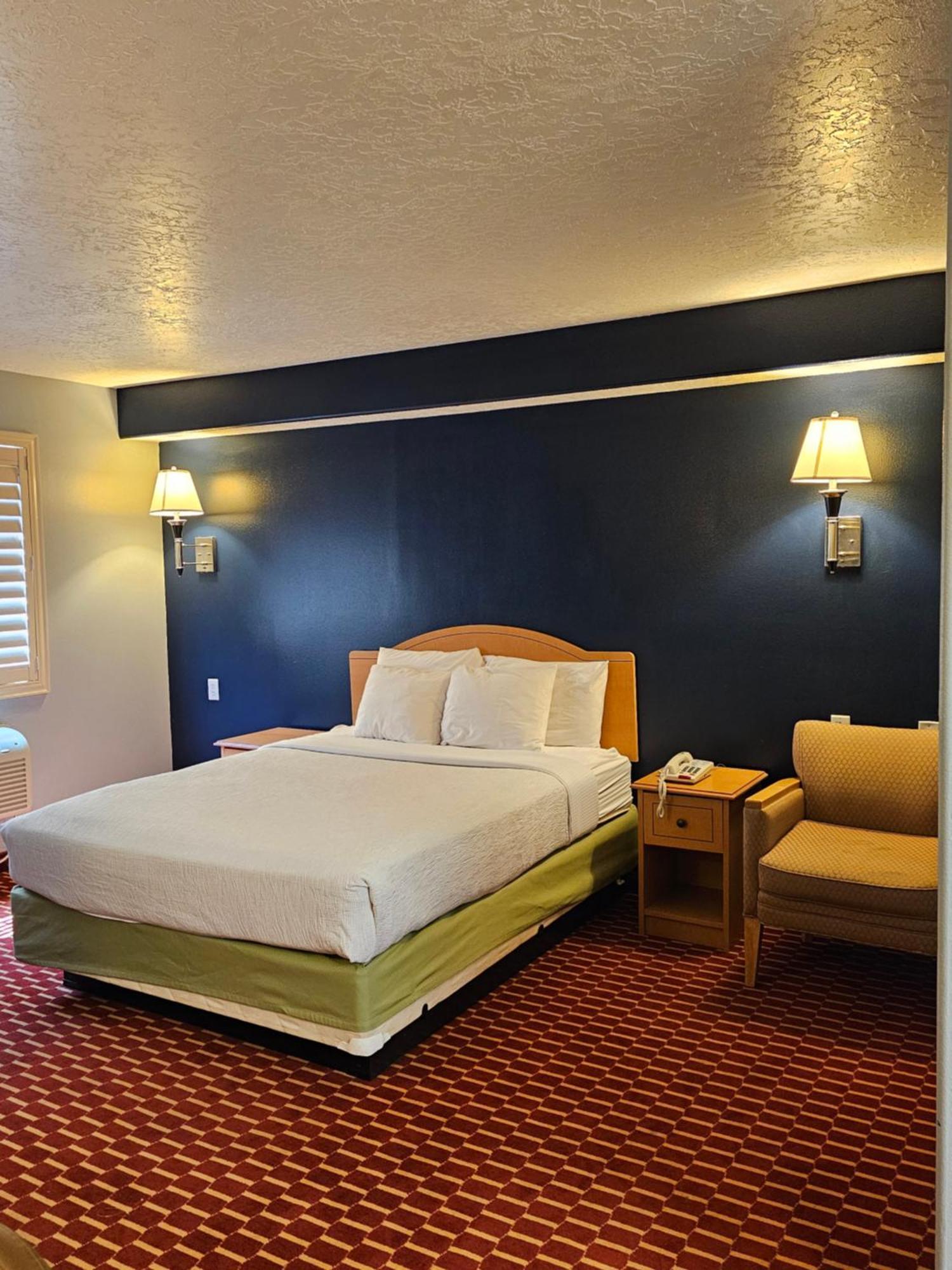 Executive Inn & Suites Extended Stay - Vernal Dış mekan fotoğraf